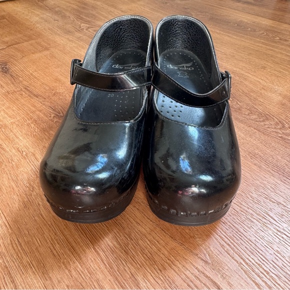 Dansko Marcelle Mary jane clogs Black patent Leather Upper Sandals - Picture 4 of 11